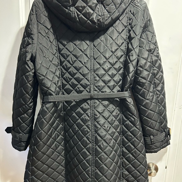 Calvin Klein Black and Gold Button - Picture 5 of 8